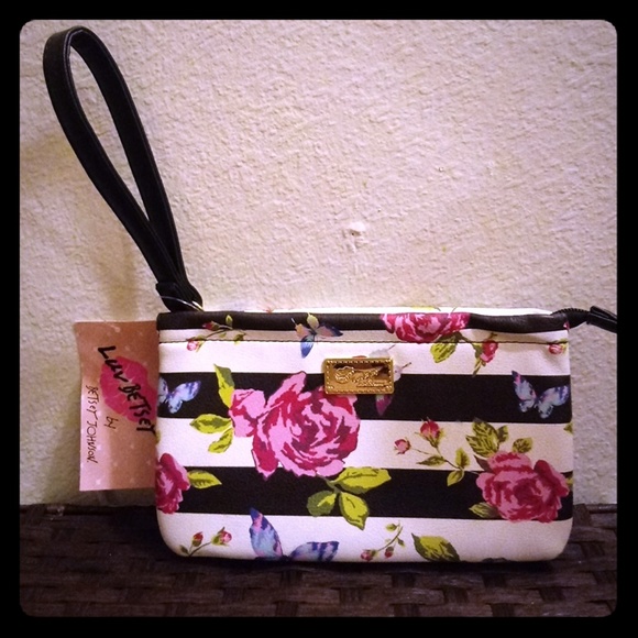 Betsey Johnson Handbags - Betsey Johnson wristlet